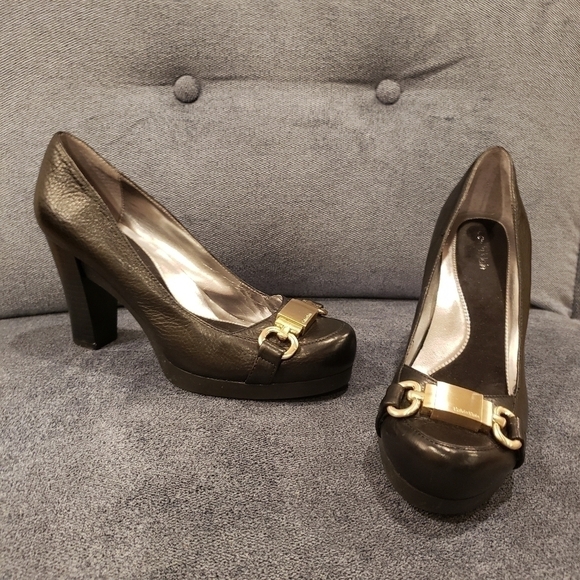 Calvin Klein Size 8 M  Fallon Black Leather Block Heel Pump - Picture 2 of 9